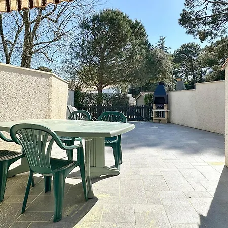 別荘 Maison Avec Terrasse, Proche Plage Et Commerces - Fr-1-705-61 *