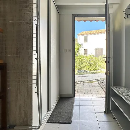 Maison Avec Terrasse, Proche Et Commerces - Fr-1-705-61 펜션