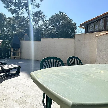 بيت للعطل Maison Avec Terrasse, Proche Et Commerces - Fr-1-705-61 لو ماثيز
