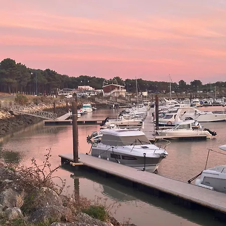 別荘 Maison Avec Terrasse, Proche Plage Et Commerces - Fr-1-705-61 レ・マトゥ