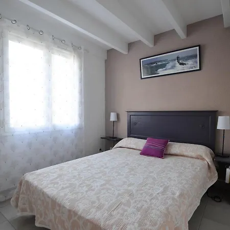 Maison Avec Terrasse, Proche Et Commerces - Fr-1-705-61 لو ماثيز