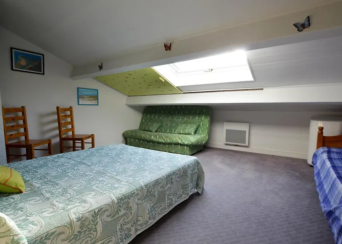 Сasa de vacaciones Maison Avec Terrasse, Proche Et Commerces - Fr-1-705-61