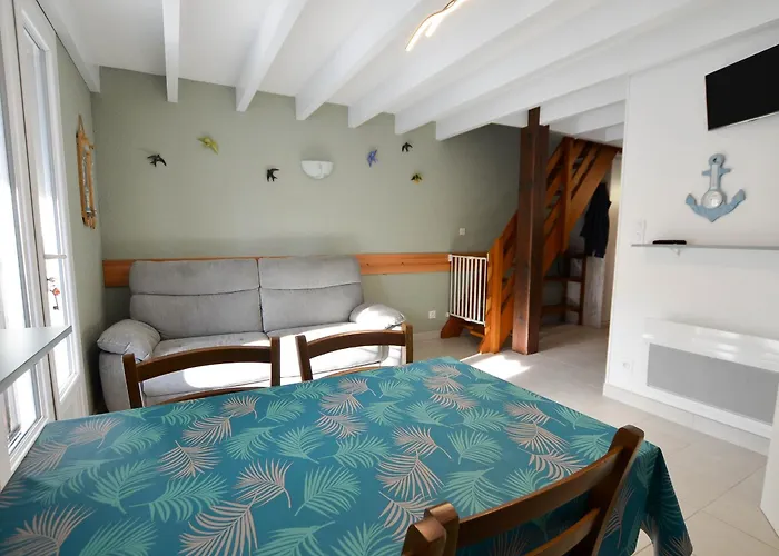 Сasa de vacaciones Maison Avec Terrasse, Proche Et Commerces - Fr-1-705-61 *